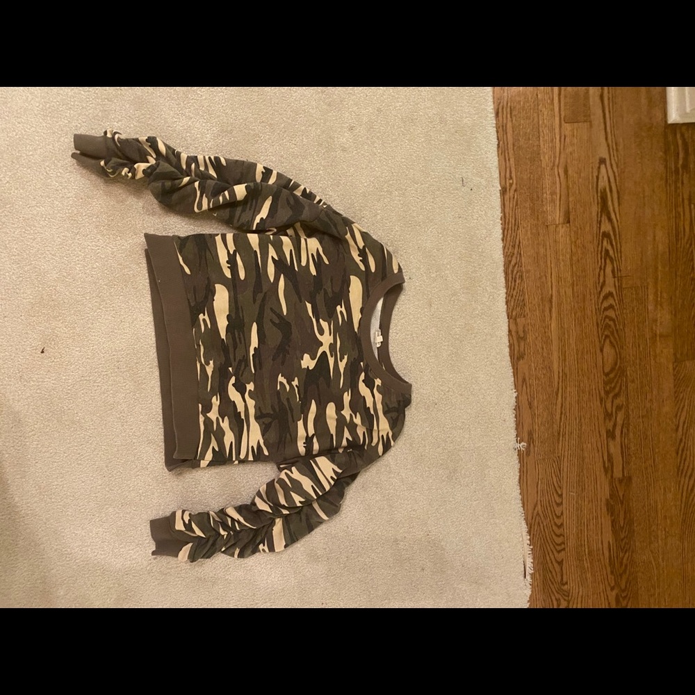 Army sweatshirt